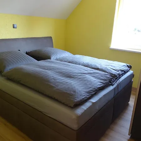 Familienfreundliche 65 Qm Am Reservat Vessertal * Schleusingen